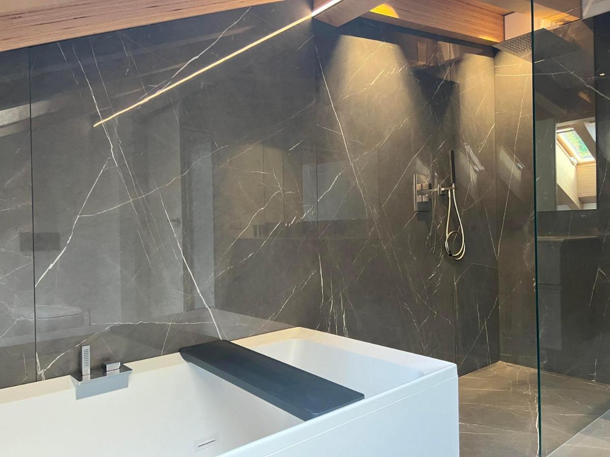 Luxury Lakefront Penthouse Lezzeno Εξωτερικό φωτογραφία